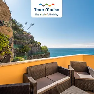 Queen Of Sea Gold, Terre Marine Apartment
